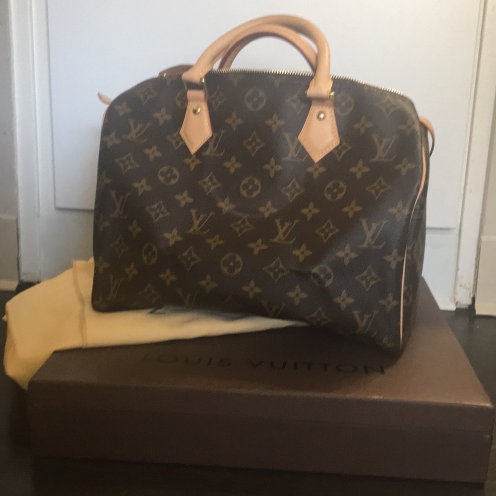 Louis Vuitton Speedy 30